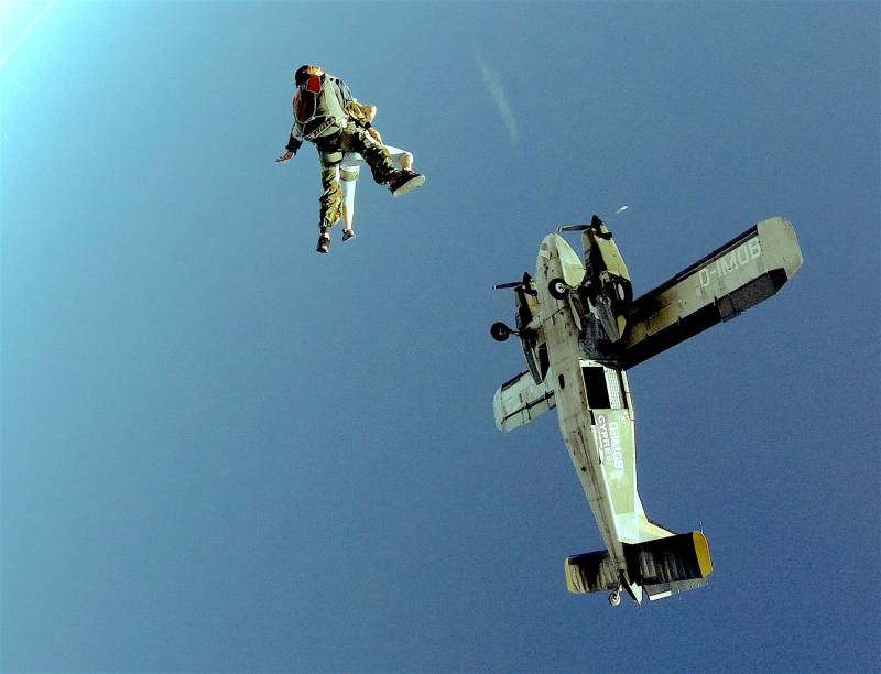 Parachutisme pour Comité d’Entreprise à Avignon | Expérience Aérienne Inoubliable avec VERTICALWIND