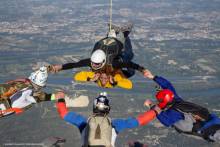 Notre zone d'activité pour ce service Organiser un saut en parachute pour un séminaire d’entreprise et marquer les esprits à